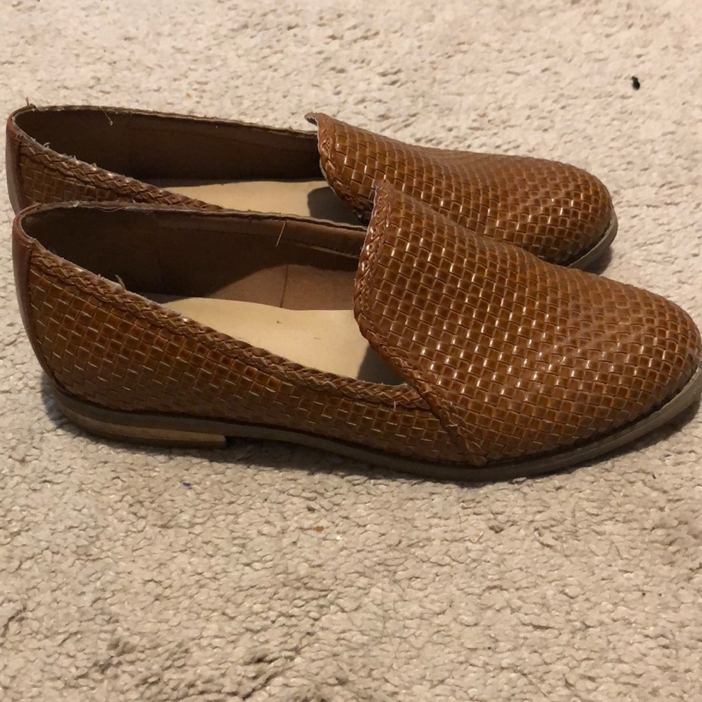 Woven shoes
